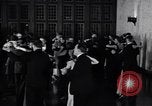 Immagine di Sacerdote New York City USA, 1930, secondo 52 filmato di repertorio 65675040296