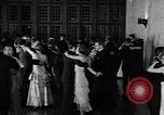Immagine di Sacerdote New York City USA, 1930, secondo 54 filmato di repertorio 65675040296