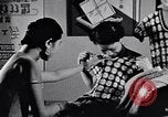 Standbild Verwestlichung Chinas zeigt Frauen shopping und arbeiten China, 1937, aus Sekunde 35 historischem Filmmaterial Videoclip 65675040305