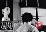 Standbild Verwestlichung Chinas zeigt Frauen shopping und arbeiten China, 1937, aus Sekunde 47 historischem Filmmaterial Videoclip 65675040305