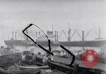 Image Tanjung Priok Harbour Jakarta Indonésie, 1947, de la seconde 1 séquences d'archives historiques vidéo 65675040311