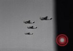Standbild TBM Avenger Okinawa Ryukyu Inseln, 1945, aus Sekunde 13 historischem Filmmaterial Videoclip 65675040313