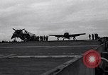 Standbild Flugzeuge Okinawa Ryukyu Inseln, 1945, aus Sekunde 58 historischem Filmmaterial Videoclip 65675040315