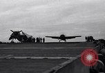 Standbild Flugzeuge Okinawa Ryukyu Inseln, 1945, aus Sekunde 61 historischem Filmmaterial Videoclip 65675040315