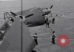 Standbild TBF UND F4F Flugzeug beim Start von USS Marcus Insel (CVE-77) Pazifik, 1944, aus Sekunde 18 historischem Filmmaterial Videoclip 65675040324