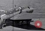 Standbild TBF UND F4F Flugzeug beim Start von USS Marcus Insel (CVE-77) Pazifik, 1944, aus Sekunde 36 historischem Filmmaterial Videoclip 65675040324