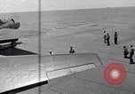 Standbild TBF UND F4F Flugzeug beim Start von USS Marcus Insel (CVE-77) Pazifik, 1944, aus Sekunde 51 historischem Filmmaterial Videoclip 65675040324