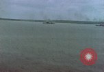 Image navires de guerre américains d ~ Task Force 51 bombarde l'Iwo Jima Iwo Jima, 1945, de la seconde 20 séquences d'archives historiques vidéo 65675040331