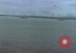 Image navires de guerre américains d ~ Task Force 51 bombarde l'Iwo Jima Iwo Jima, 1945, de la seconde 26 séquences d'archives historiques vidéo 65675040331