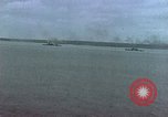Image navires de guerre américains d ~ Task Force 51 bombarde l'Iwo Jima Iwo Jima, 1945, de la seconde 28 séquences d'archives historiques vidéo 65675040331
