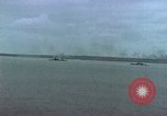 Image navires de guerre américains d ~ Task Force 51 bombarde l'Iwo Jima Iwo Jima, 1945, de la seconde 30 séquences d'archives historiques vidéo 65675040331