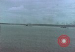 Image navires de guerre américains d ~ Task Force 51 bombarde l'Iwo Jima Iwo Jima, 1945, de la seconde 31 séquences d'archives historiques vidéo 65675040331