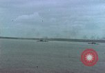Image navires de guerre américains d ~ Task Force 51 bombarde l'Iwo Jima Iwo Jima, 1945, de la seconde 34 séquences d'archives historiques vidéo 65675040331