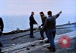 Standbild USS Franklin D Roosevelt CV-42 Mittelmeer, 1964, aus Sekunde 12 historischem Filmmaterial Videoclip 65675040343
