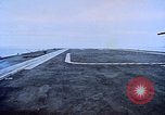 Standbild USS Franklin D Roosevelt CV-42 Mittelmeer, 1964, aus Sekunde 30 historischem Filmmaterial Videoclip 65675040343