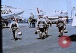 Standbild USS Franklin D Roosevelt CV-42 Mittelmeer, 1964, aus Sekunde 12 historischem Filmmaterial Videoclip 65675040344