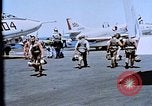 Standbild USS Franklin D Roosevelt CV-42 Mittelmeer, 1964, aus Sekunde 14 historischem Filmmaterial Videoclip 65675040344