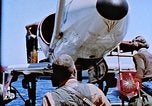 Standbild USS Franklin D Roosevelt CV-42 Mittelmeer, 1964, aus Sekunde 41 historischem Filmmaterial Videoclip 65675040344