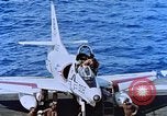 Standbild USS Franklin D Roosevelt CV-42 Mittelmeer, 1964, aus Sekunde 59 historischem Filmmaterial Videoclip 65675040344