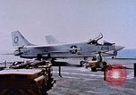 Immagine di USS Franklin D Roosevelt CV-42 Mare Mediterraneo, 1964, secondo 12 filmato di repertorio 65675040348