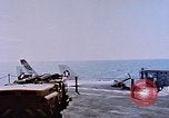 Immagine di USS Franklin D Roosevelt CV-42 Mare Mediterraneo, 1964, secondo 15 filmato di repertorio 65675040348