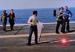 Immagine di USS Franklin D Roosevelt CV-42 Mare Mediterraneo, 1964, secondo 40 filmato di repertorio 65675040348