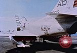 Immagine di USS Franklin D Roosevelt CV-42 Mare Mediterraneo, 1964, secondo 45 filmato di repertorio 65675040348