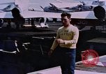 Immagine di USS Franklin D Roosevelt CV-42 Mare Mediterraneo, 1964, secondo 56 filmato di repertorio 65675040348