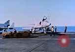 Immagine di USS Franklin D Roosevelt CV-42 Mare Mediterraneo, 1964, secondo 59 filmato di repertorio 65675040348
