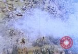 Standbild AH-1G und OH-6A Hubschrauber Vietnam, 1968, aus Sekunde 1 historischem Filmmaterial Videoclip 65675040351