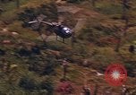 Standbild AH-1G und OH-6A Hubschrauber Vietnam, 1968, aus Sekunde 8 historischem Filmmaterial Videoclip 65675040351