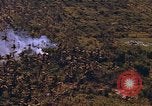 Standbild AH-1G und OH-6A Hubschrauber Vietnam, 1968, aus Sekunde 52 historischem Filmmaterial Videoclip 65675040351