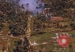 Standbild AH-1G und OH-6A Hubschrauber Vietnam, 1968, aus Sekunde 56 historischem Filmmaterial Videoclip 65675040351