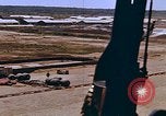 Standbild riverine Boote Vietnam, 1968, aus Sekunde 22 historischem Filmmaterial Videoclip 65675040352