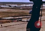 Standbild riverine Boote Vietnam, 1968, aus Sekunde 23 historischem Filmmaterial Videoclip 65675040352