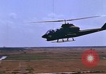 Standbild riverine Boote Vietnam, 1968, aus Sekunde 33 historischem Filmmaterial Videoclip 65675040352