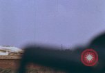 Standbild AH-1G mit Raketen Vietnam, 1968, aus Sekunde 44 historischem Filmmaterial Videoclip 65675040353
