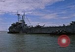 Standbild USS Harnett County South Vietnam, 1967, aus Sekunde 12 historischem Filmmaterial Videoclip 65675040355