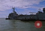 Standbild USS Harnett County South Vietnam, 1967, aus Sekunde 16 historischem Filmmaterial Videoclip 65675040355