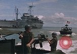 Immagine di USS Harnet County Vietnam del Sud, 1967, secondo 57 filmato di repertorio 65675040356