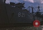 Immagine di Navy corpsman conduce clinica nel villaggio Vietnamita Vietnam del Sud, 1967, secondo 6 filmato di repertorio 65675040358
