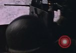 Immagine di Marina Barche Fluviali ed elicotteri impegnare Viet Cong Vietnam del Sud, 1967, secondo 29 filmato di repertorio 65675040360