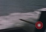 Immagine di Marina Barche Fluviali ed elicotteri impegnare Viet Cong Vietnam del Sud, 1967, secondo 43 filmato di repertorio 65675040360
