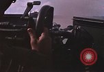 Immagine di Marina Barche Fluviali ed elicotteri impegnare Viet Cong Vietnam del Sud, 1967, secondo 48 filmato di repertorio 65675040360