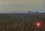 Image UH-1D'hélicoptère Vietnam, 1968, de la seconde 44 séquences d'archives historiques vidéo 65675040361