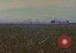 Image UH-1D'hélicoptère Vietnam, 1968, de la seconde 49 séquences d'archives historiques vidéo 65675040361