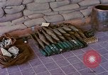 Image des armes saisies Vietnam, 1968, de la seconde 6 séquences d'archives historiques vidéo 65675040363