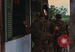 Standbild vietnamesischen Interpreter Vietnam, 1968, aus Sekunde 24 historischem Filmmaterial Videoclip 65675040365
