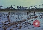Standbild UH-1D Hubschrauber Vietnam, 1968, aus Sekunde 12 historischem Filmmaterial Videoclip 65675040367