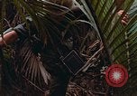 Standbild UH-1D Hubschrauber Vietnam, 1968, aus Sekunde 45 historischem Filmmaterial Videoclip 65675040367